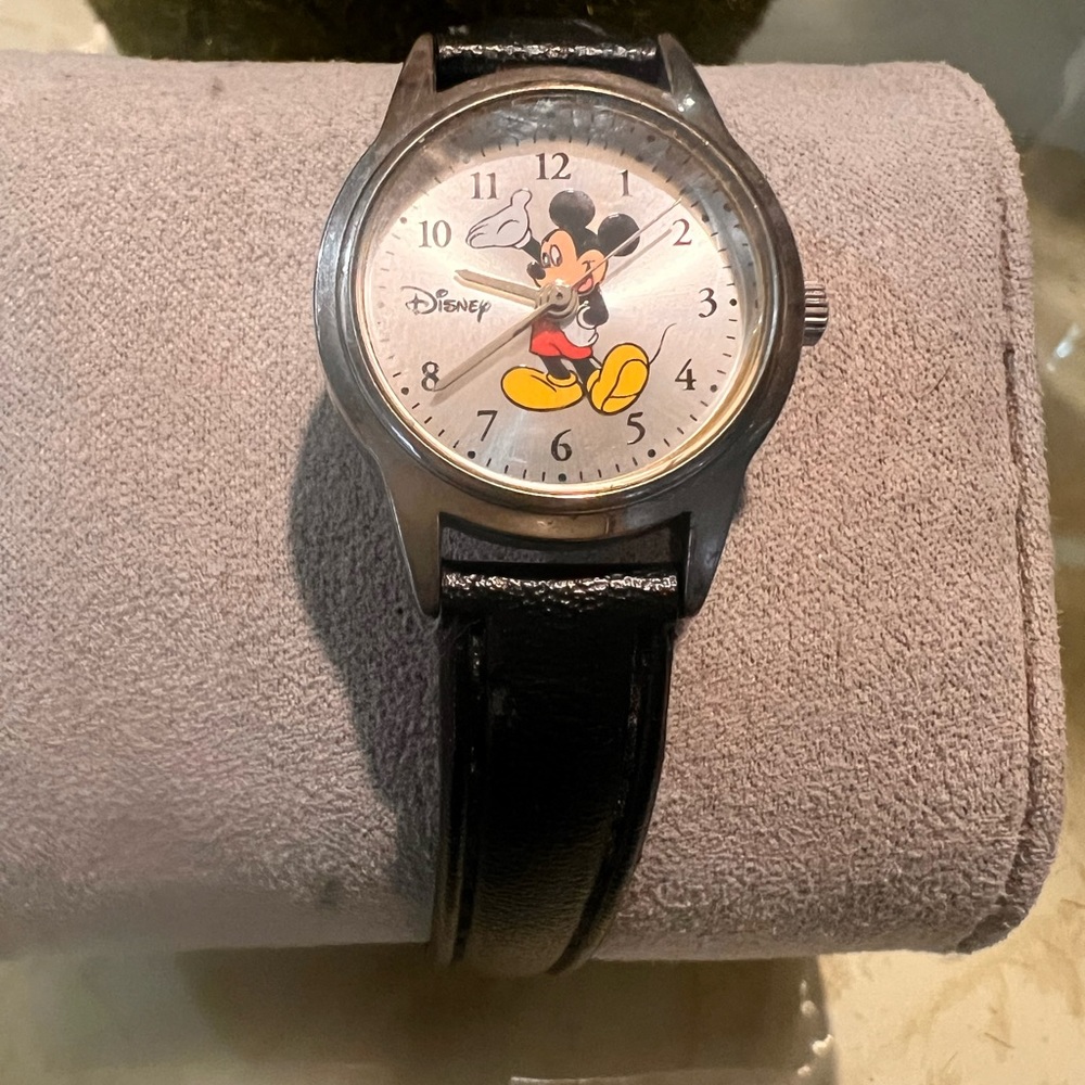 Children Mickey Mouse watch
